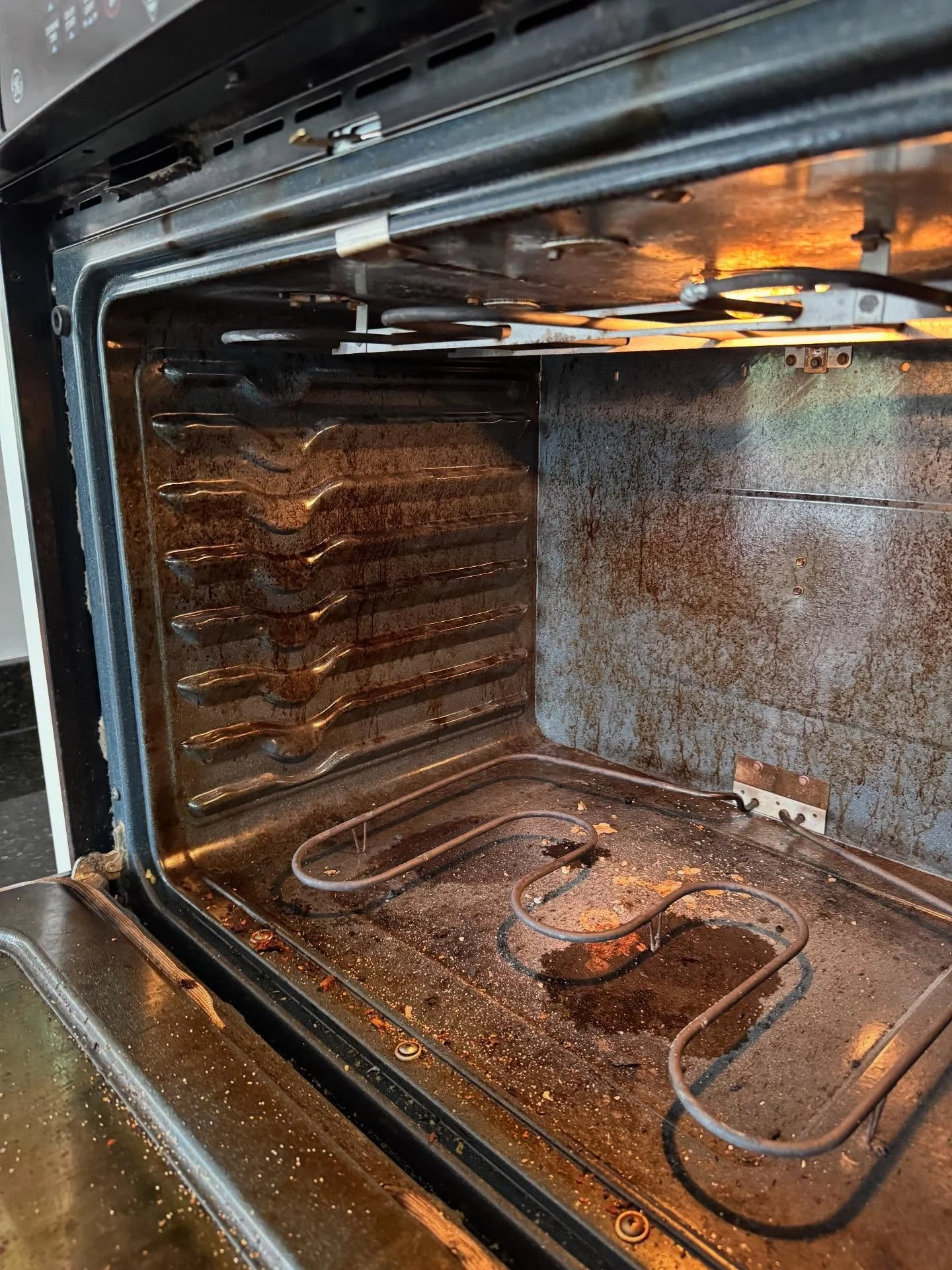 Clean ovens, you need a professional cleaning, write to us #cleaningservice