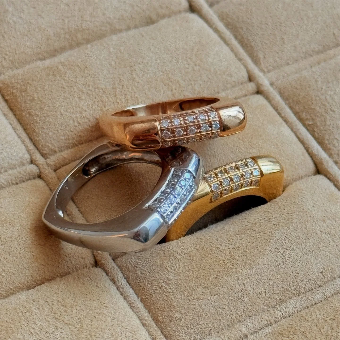 Timeless and best worn stacked.

Crafted in 18K white yellow and rose gold, wear it separately or together.