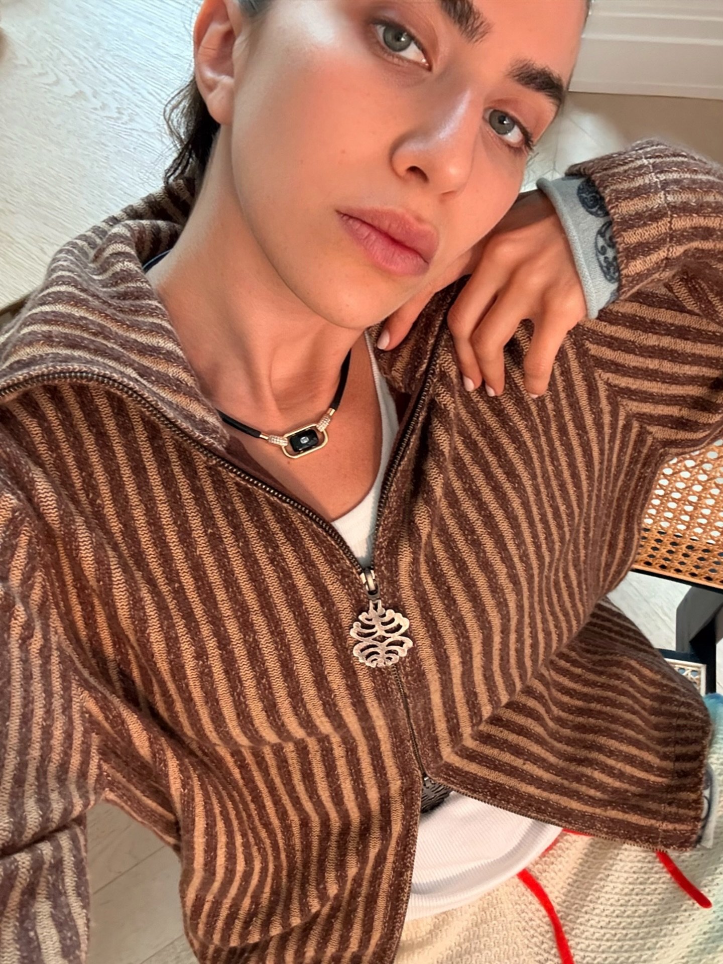 the uniform. @adrian.cashmere @byshimasafa 🖤
ft. @shimassafa