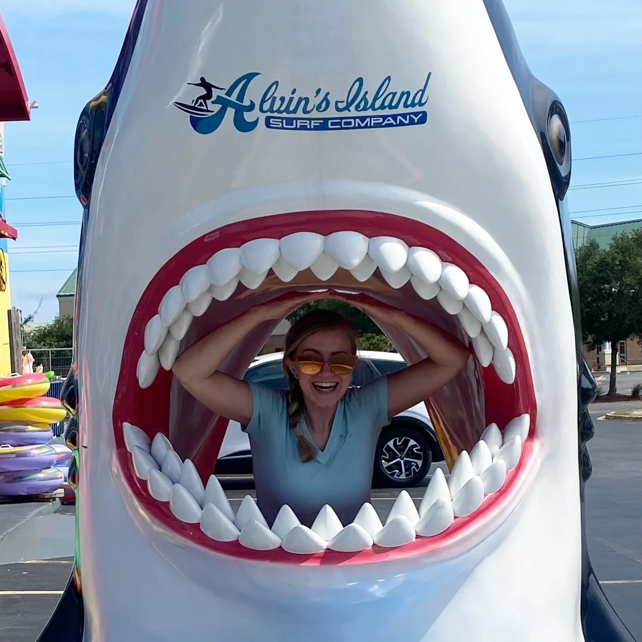 Guess what I am, guess what I am!! Think about it. A set of muscles suctioned up to the palate riiiiight where they should be&hellip;.. 😜 What kind of #myofunctionaltherapist would I be if I didn&rsquo;t take an opportunity to demo proper resting to
