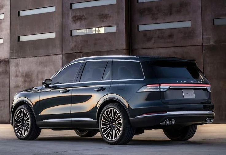Lincoln Aviator for law firm airport transportation in Dallas