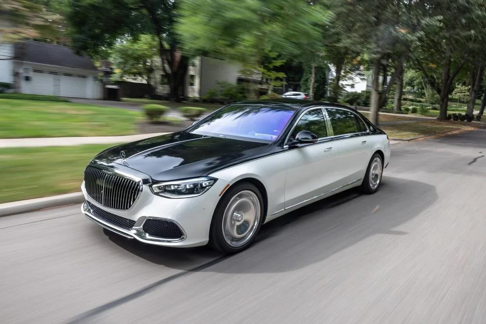 Mercedes-Maybach S580 rear cabin with executive seating for Elite Class chauffeur service