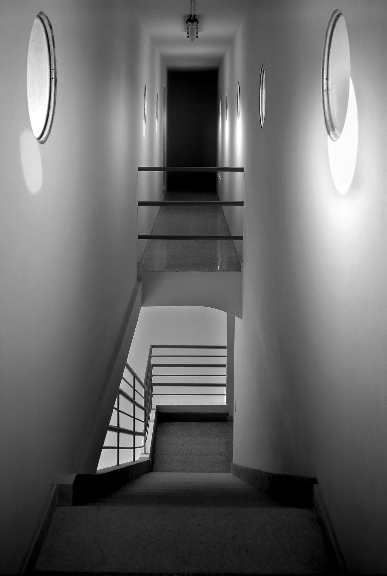 m0020a.jpg