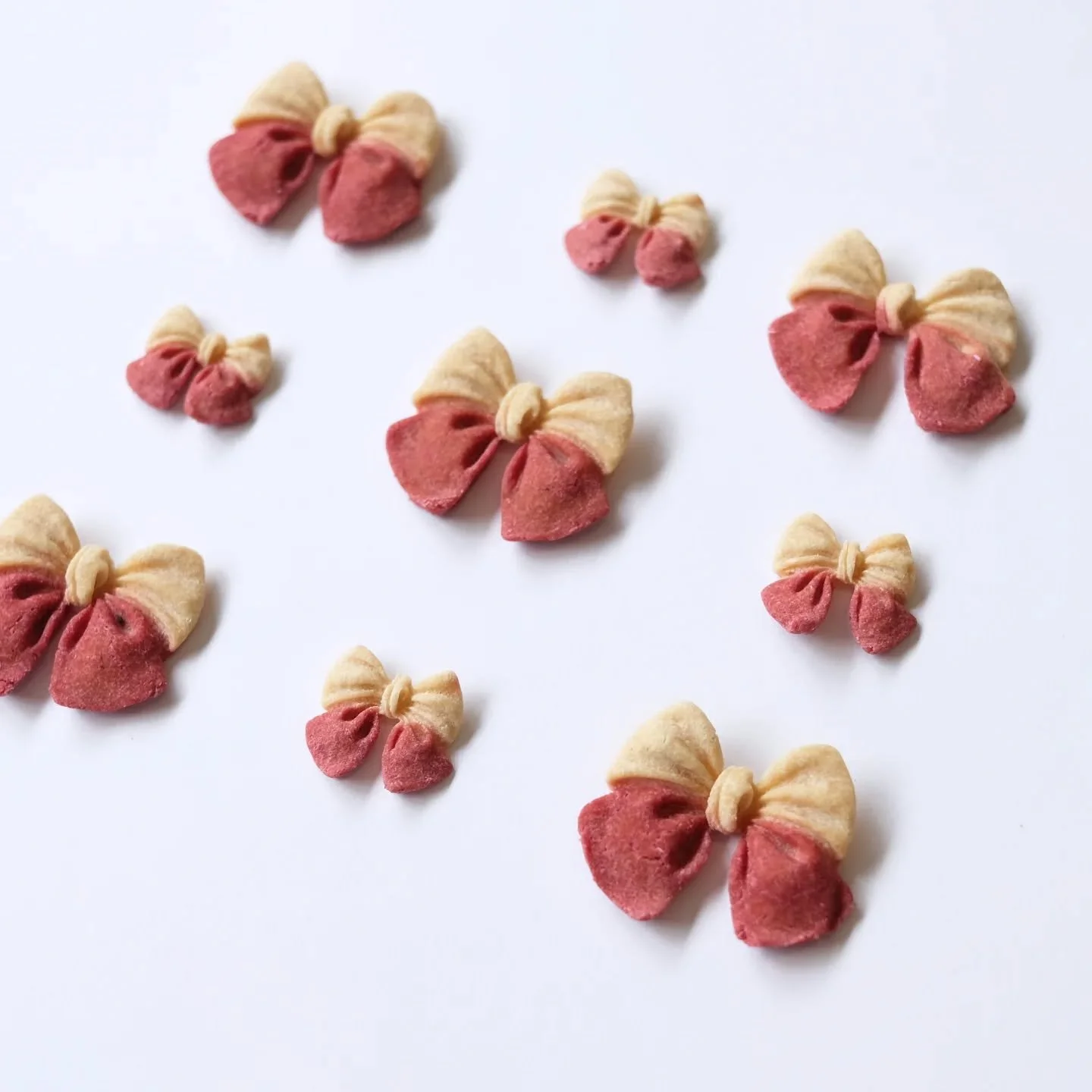 Never too early for Christmas! See our limited selection of snacks inspired by @gigisstoree's select accessories for this coming festive season. 🎄🎀⭐

Which is your favourite?