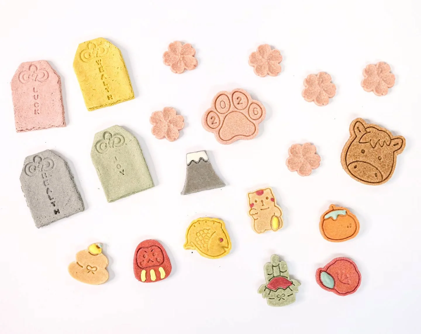 New year, new Treats!🎊🐾
Inspired by Japanese New Year traditions, our Lucky Bundle is a special collection of treats symbolising happiness, protection, and good fortune ✨
Includes Fukufuku Bikkies, Omamori Bikkies, and exclusive bikkies made just f