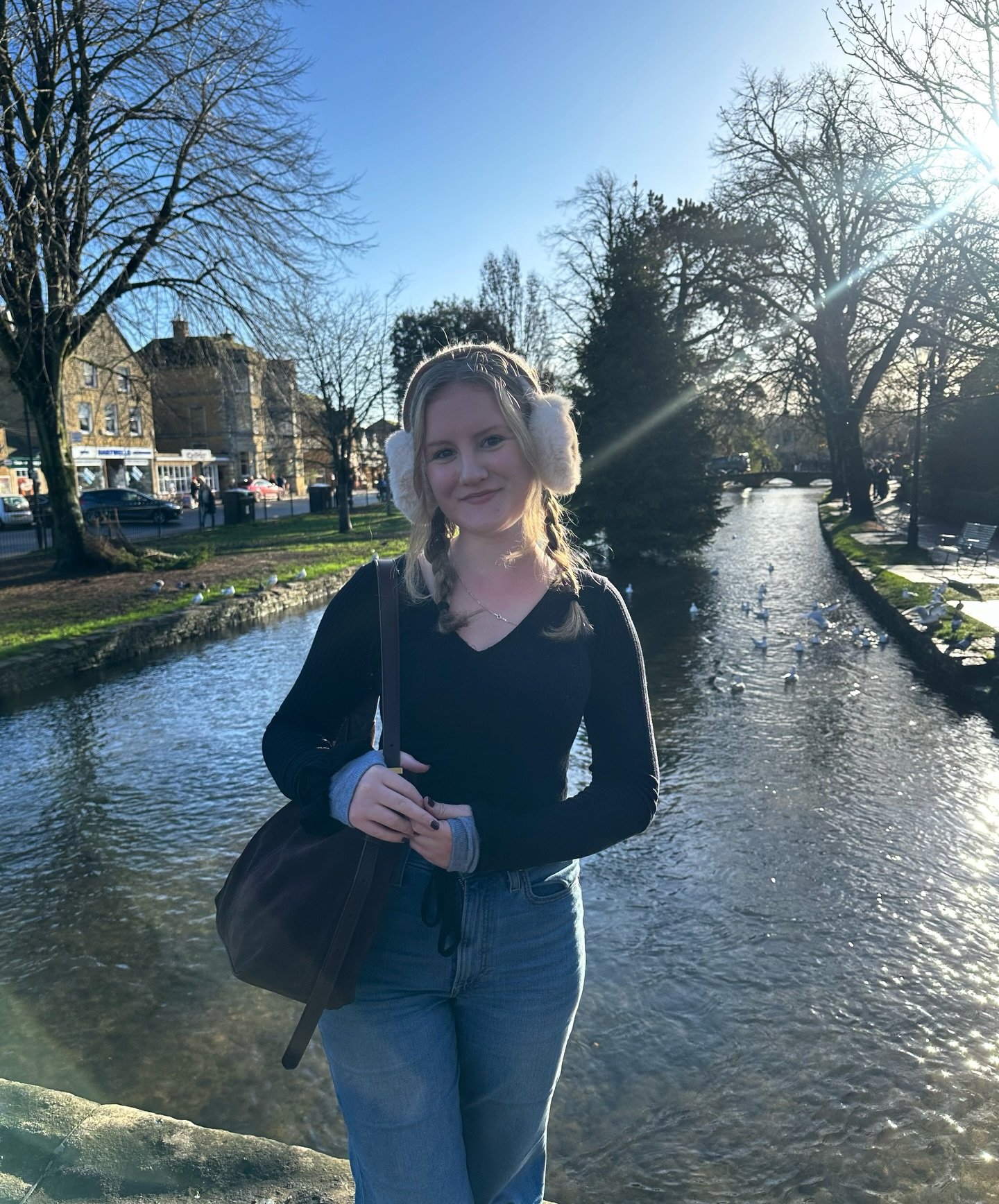 a cosy Christmas escape to the Cotswolds (which was pretty much pubs and country walks in the rain) ❄️💗
&bull;
&bull;
&bull;
#cotswolds #christmas #bourtononthewater &bull; Christmas things to do &bull; day trips &bull; weekend trip &bull; #christma