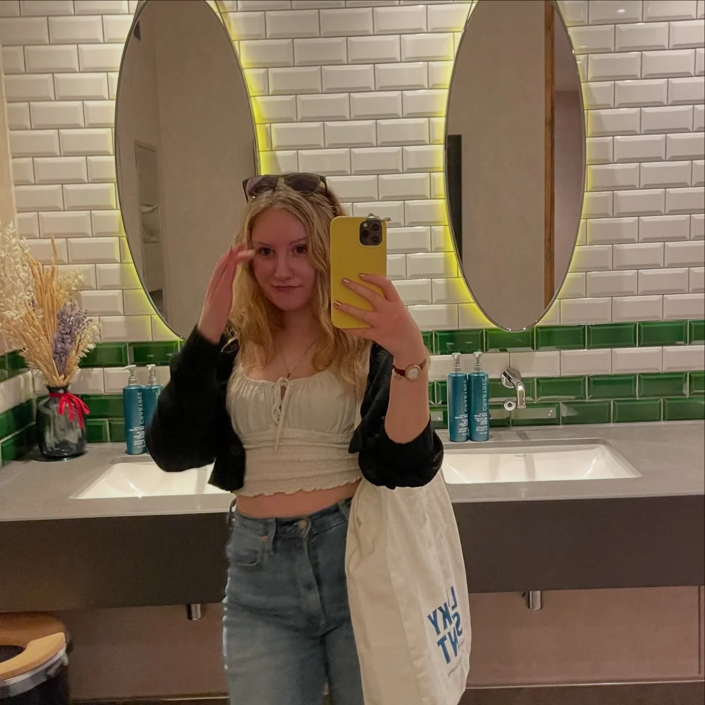 patiently waiting for spring 🌸🌱
&bull;
&bull;
#london #spring #londonblogger #londonlife #londonlifestyle