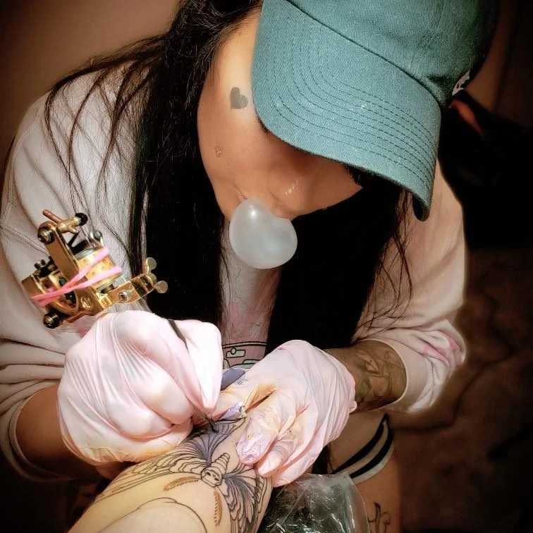 ✨ Medium &amp; Muse ✨
Creative women shaping beauty through their chosen medium

Kay Ledbetter
Skin Deep Artistry

Years ago, Kay found herself in a toxic relationship that deeply affected the way she viewed women. It took time, reflection, and heali
