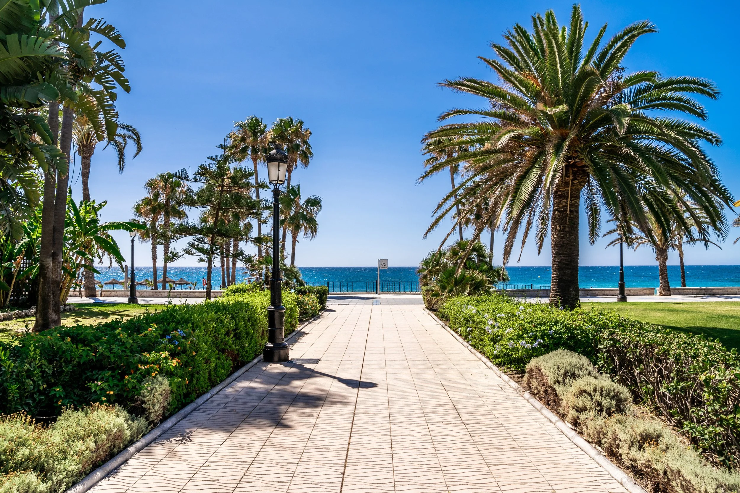 san-pedro-de-alcntara-playa.jpg