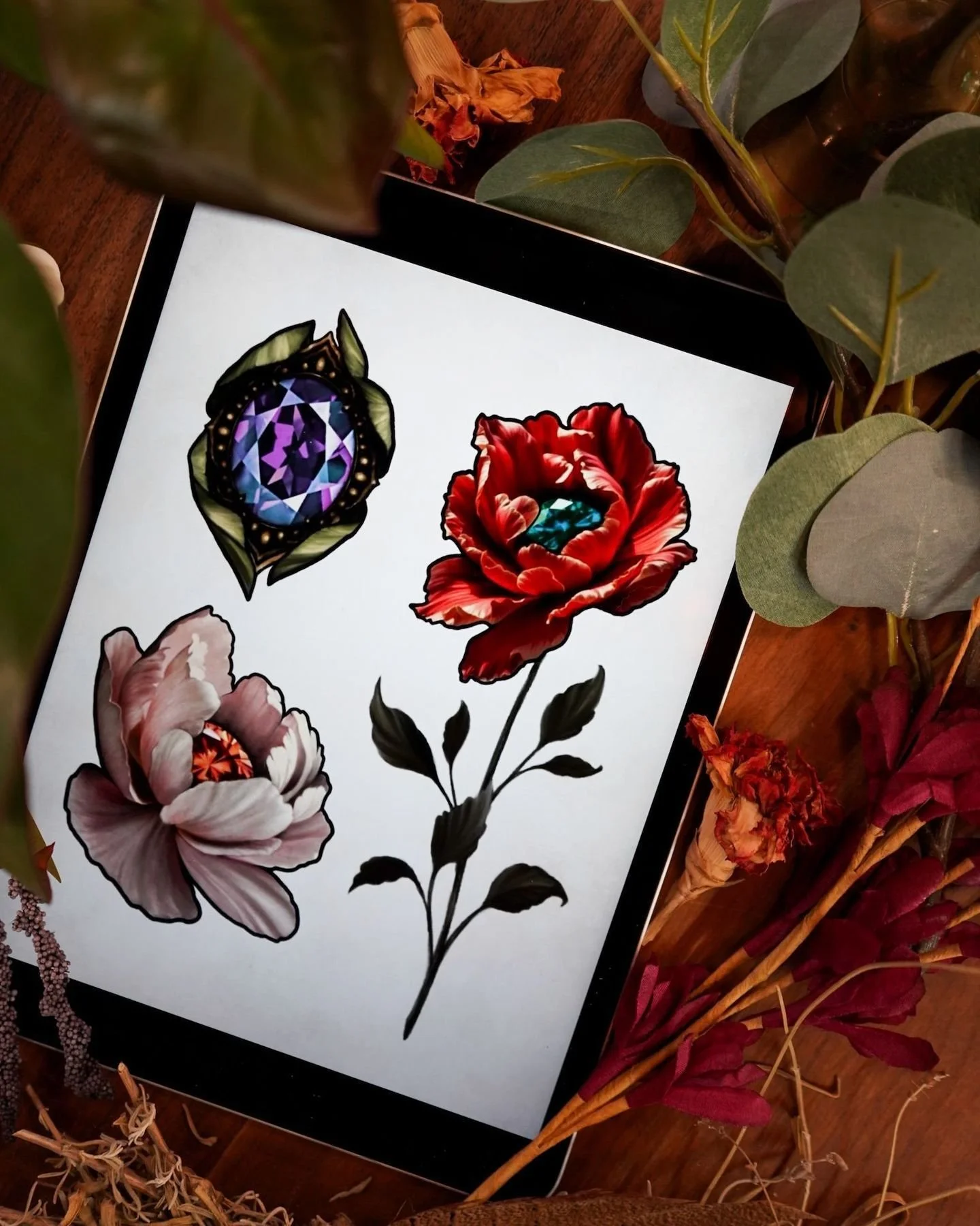 New flash yay! 🥳

🔗 in bio to book and claim your fave! 😊

#tattooideas #patattooers #ladytattooer #flowertattoo #flashtattoos