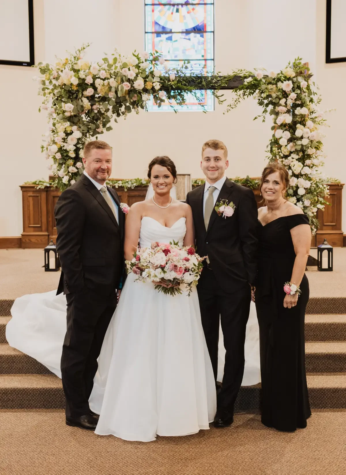 Why-Wedding-Florals-are-worth-it.webp