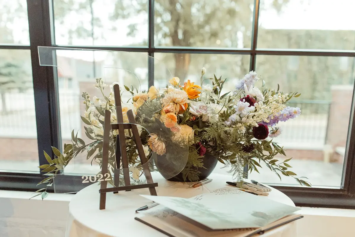 Fresh-Florals-Entrance-Piece.webp