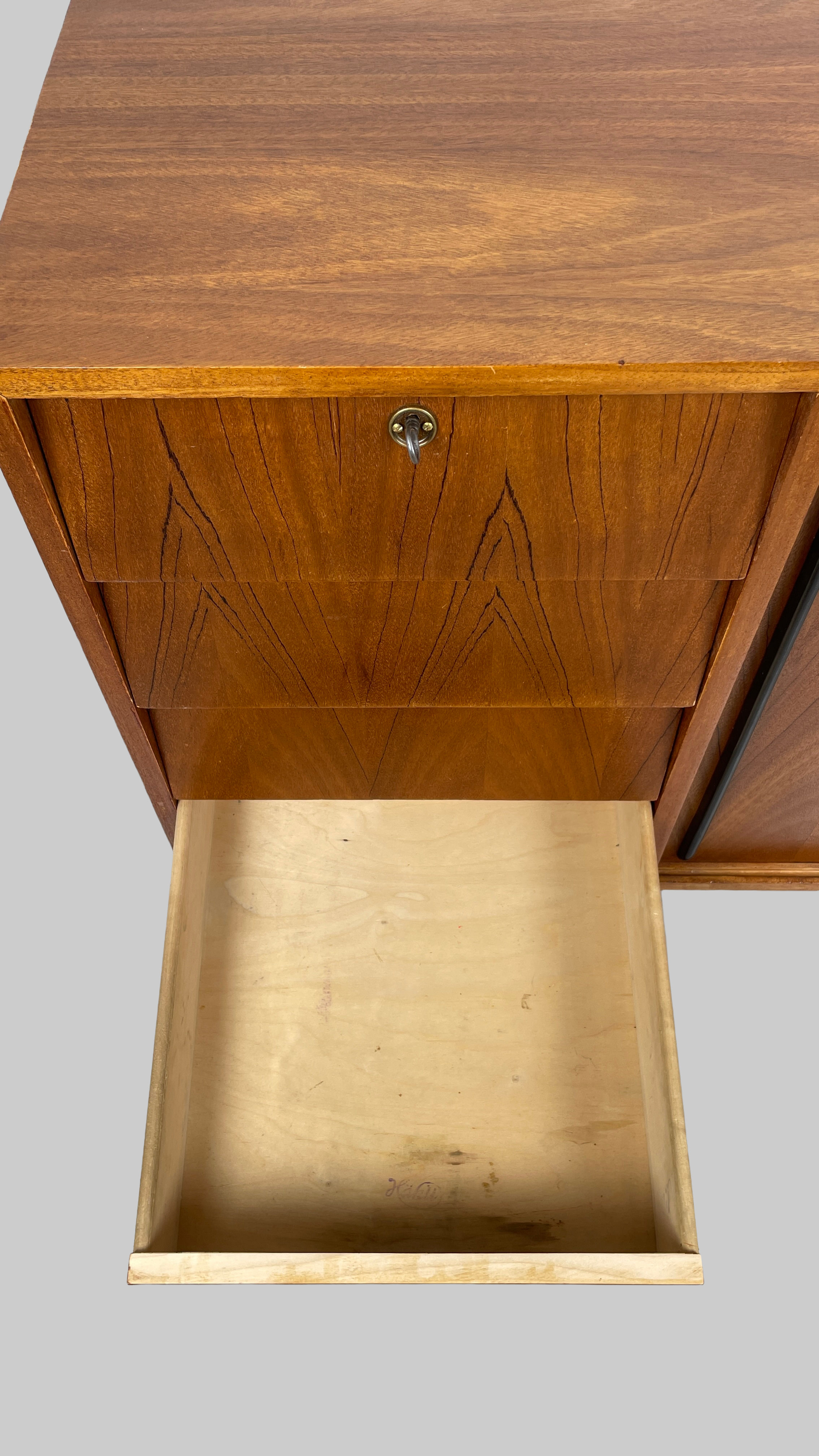 Remove background project 13.PNG