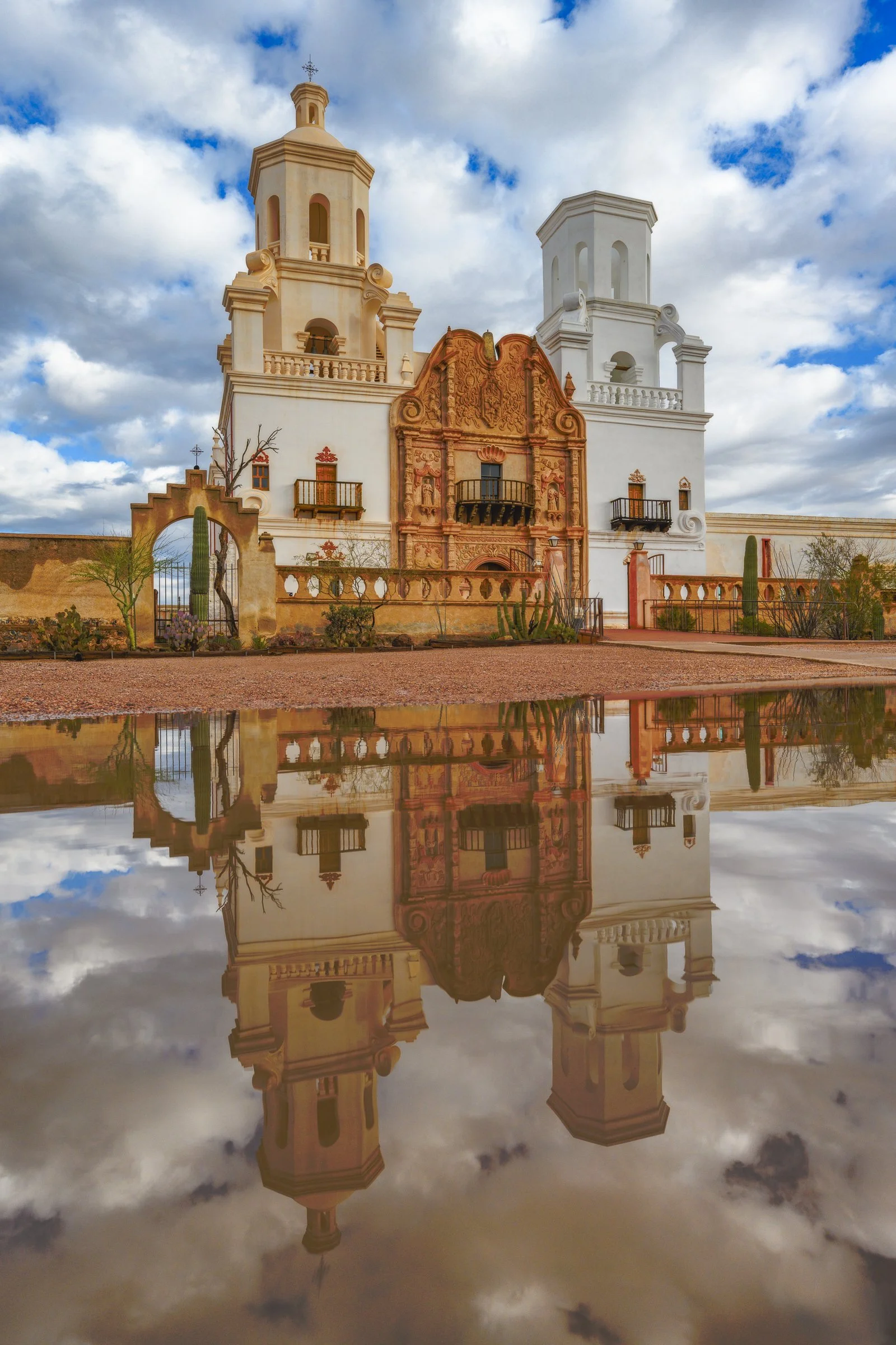 San Xavier Del Bac Mission, Arizona