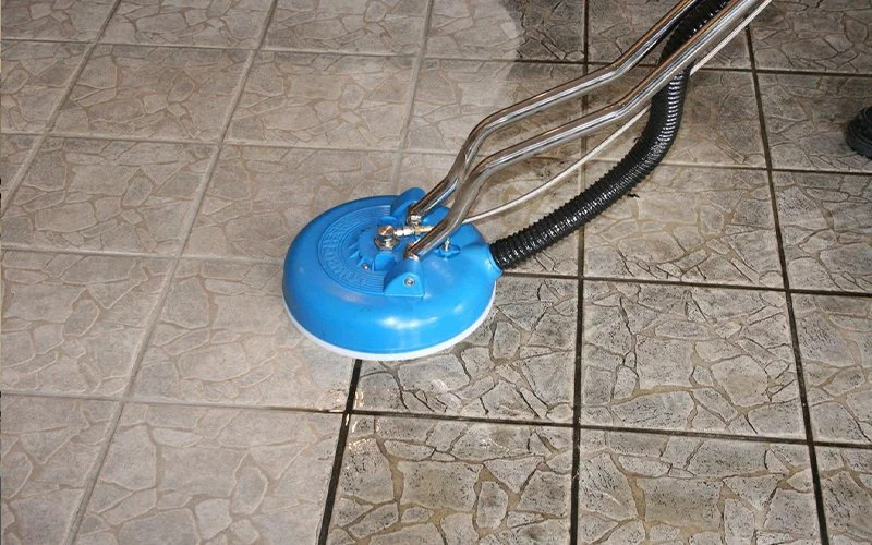 Bathroom tile deep cleaning and mold removal