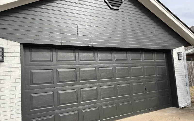 Vinyl siding painting in Edmond