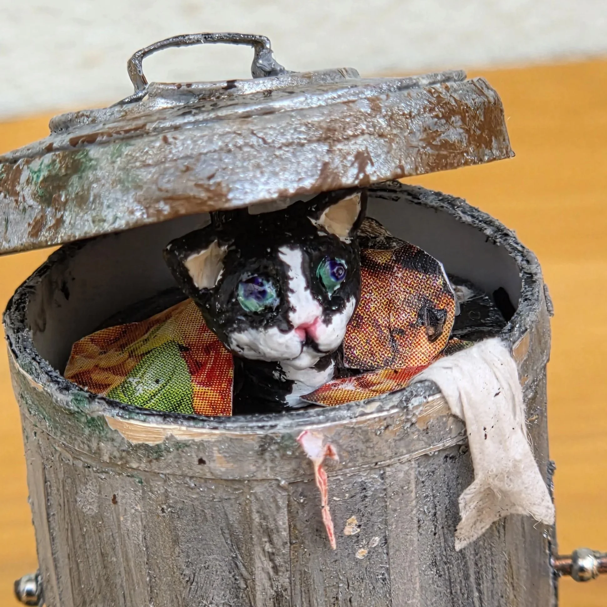 B6 Automaton Cat in Trash Bin