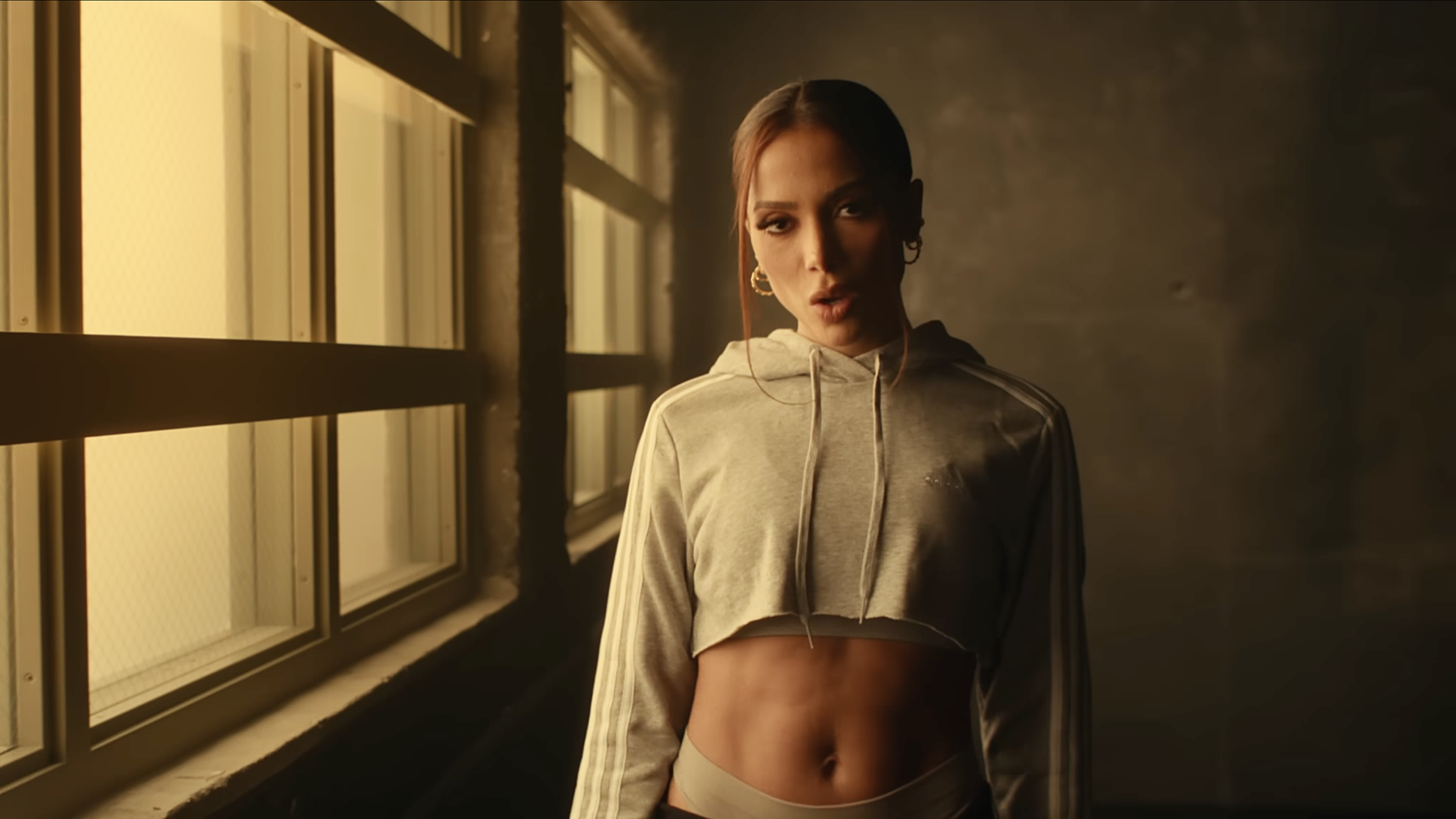 Anitta - Envolver