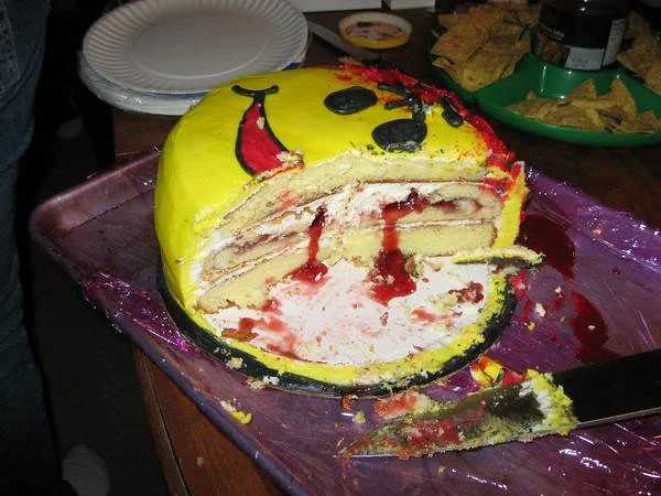 Gunshot Happy Face Birthday Cake
(Friend wanted a cake that would 'bleed')
#ShesSickInTheHead
