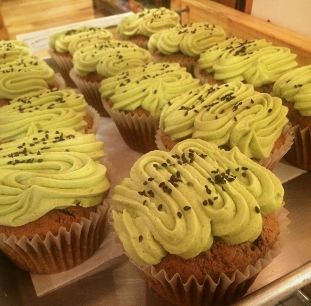 Toasted Black Sesame Cupcakes with Matcha Buttercream