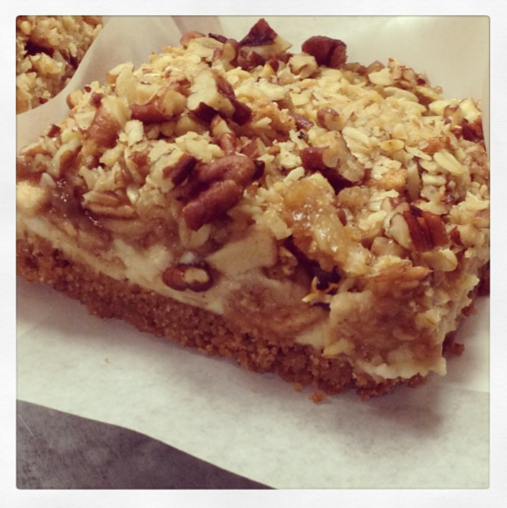 Apple Cheesecake Bar with Streusel Topping and Graham Cracker Crust
