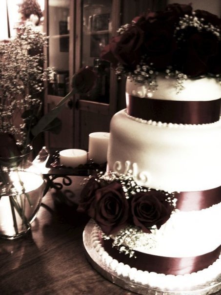 My Very First Wedding Cake
(20 Years Ago!)