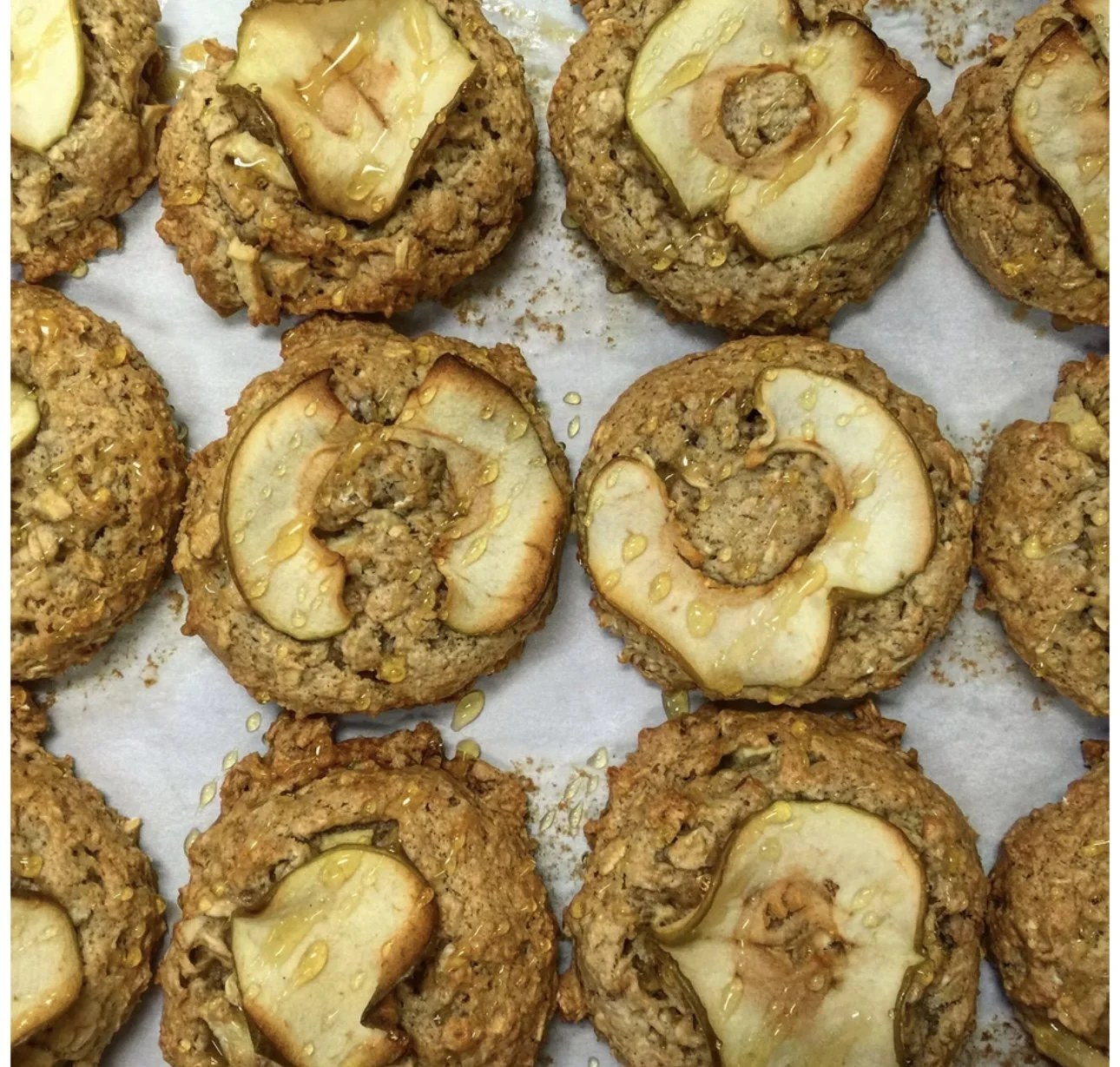 Honey Apple Oatmeal Cookies