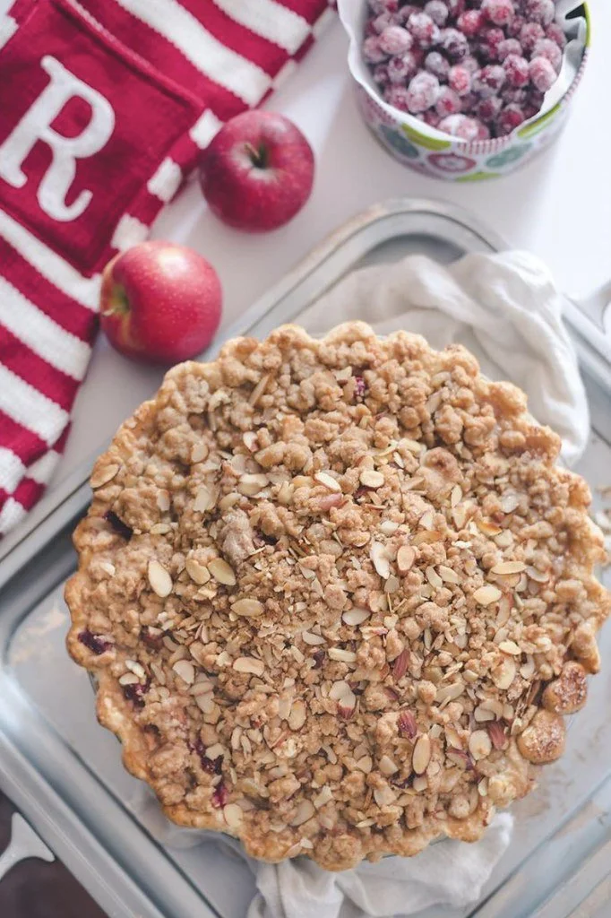Apple Pear Ginger Cranberry Pie