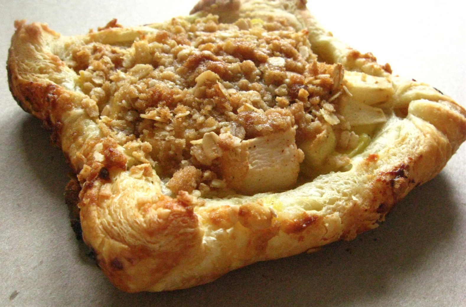 Apple Streusel Pastry 