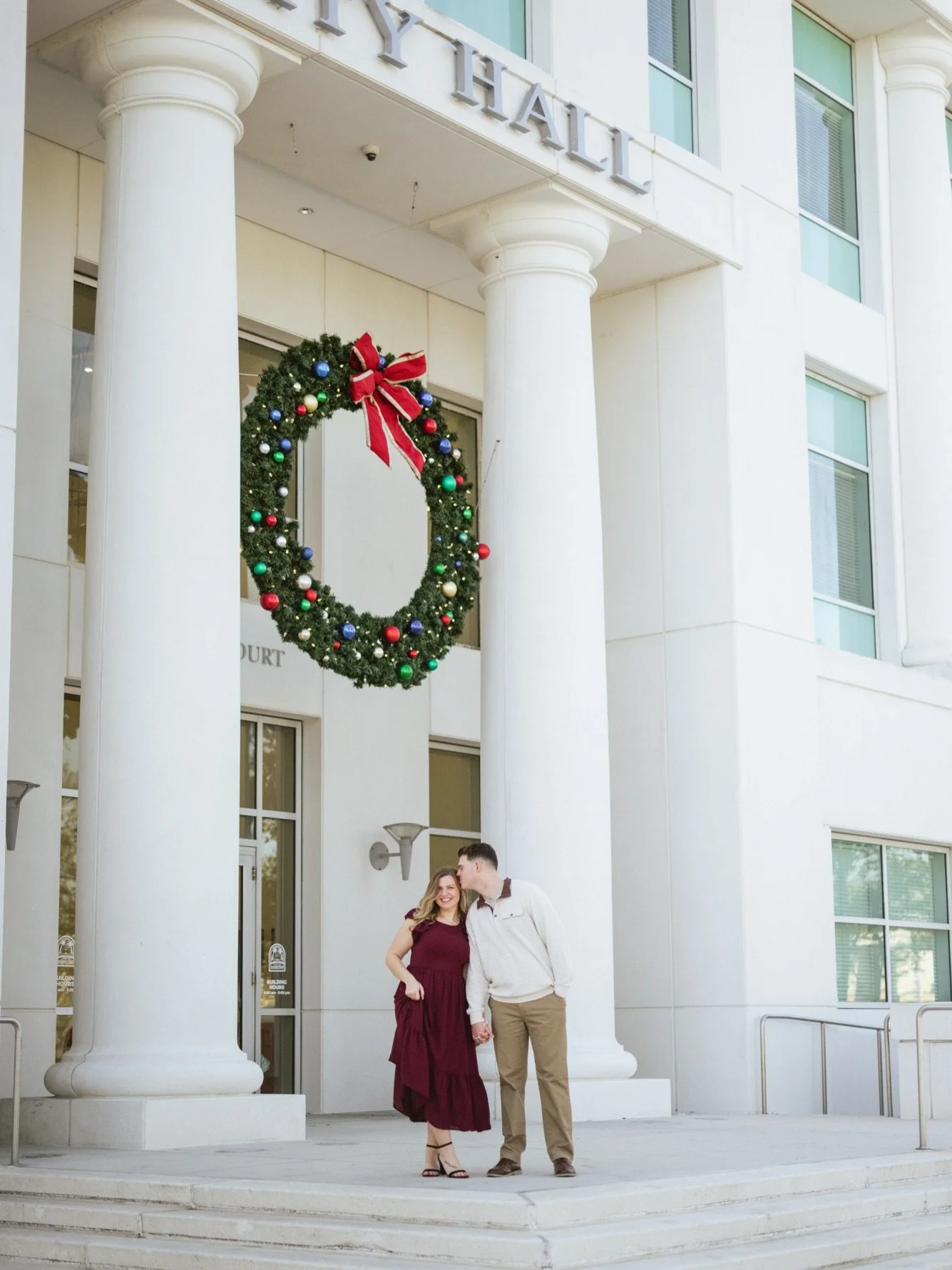 And that&rsquo;s a wrap! Christmas minis were spectacular. 
.
I had the best time with this fun couple in downtown Homestead, FL! We did a mix of Christmas and engagement🥰
.
The &ldquo;Winter Wonderland&rdquo; display was sooooo fun - we LOVED the i