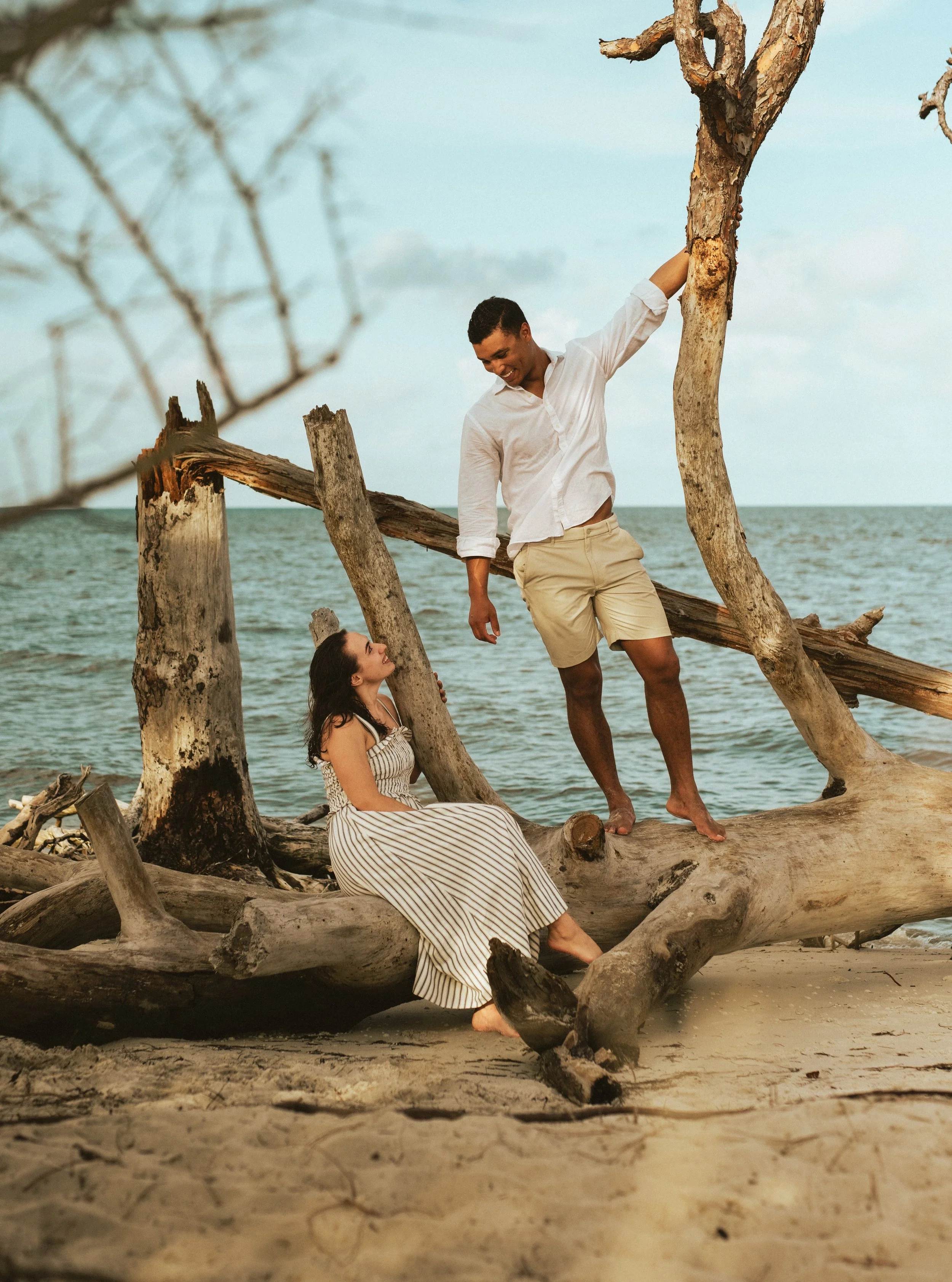 Here's a little sneak of Hannah + Josh's anniversary session!! Can't believe it's been TWO YEARS since their wedding! Time flies. So grateful for the clients that have become friends and for the opportunity to document life! 
.
I'm going to be doing 