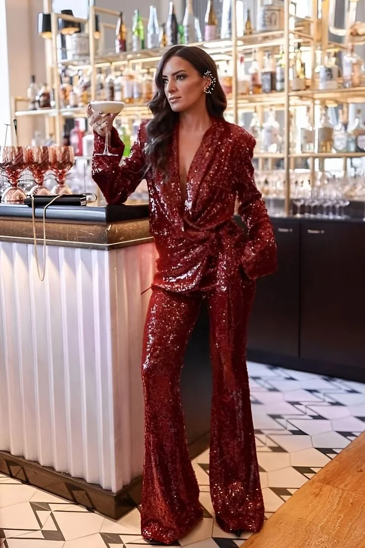 Festive & Chic_ 30+ Christmas Party Looks to Try - Insiderlyfe.jpg