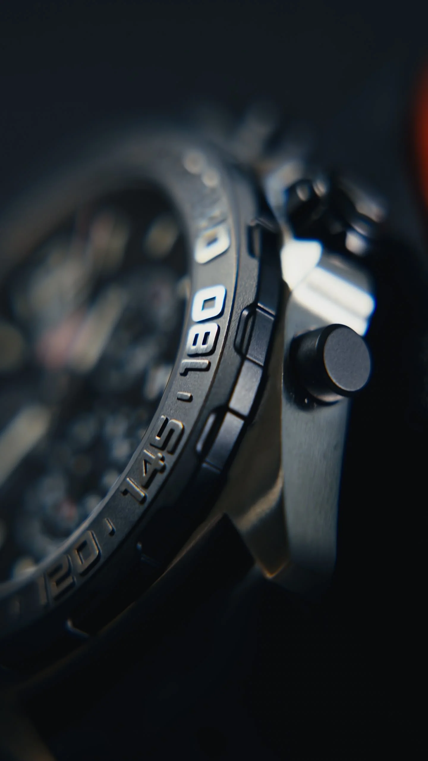 Pushers and crown, Formula 1 Chronograph.