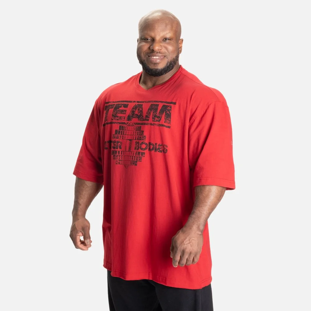 BB_TeamPumpCoverIronTee_CR03.jpg