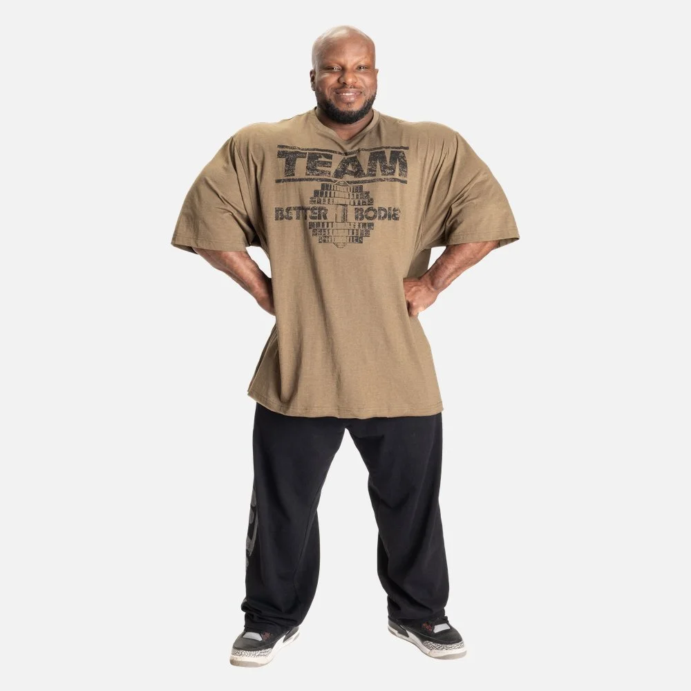 BB_TeamPumpCoverIronTee_AG05.jpg
