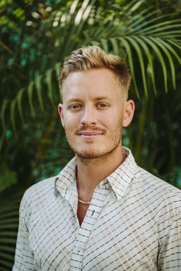 Robert-Cracknell-768x1152 2.jpg