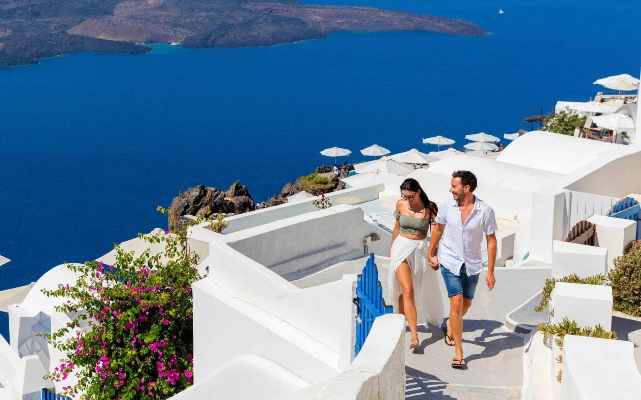 p.14/ The Best Honeymoon Destinations for 2027: Greece Takes the Top Spot