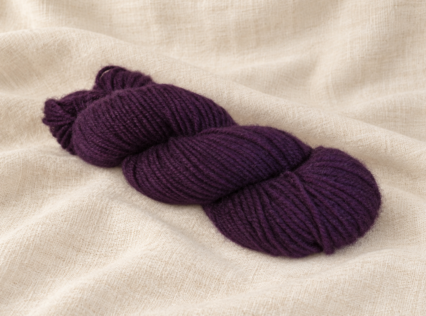 dark purple yarn chat.png