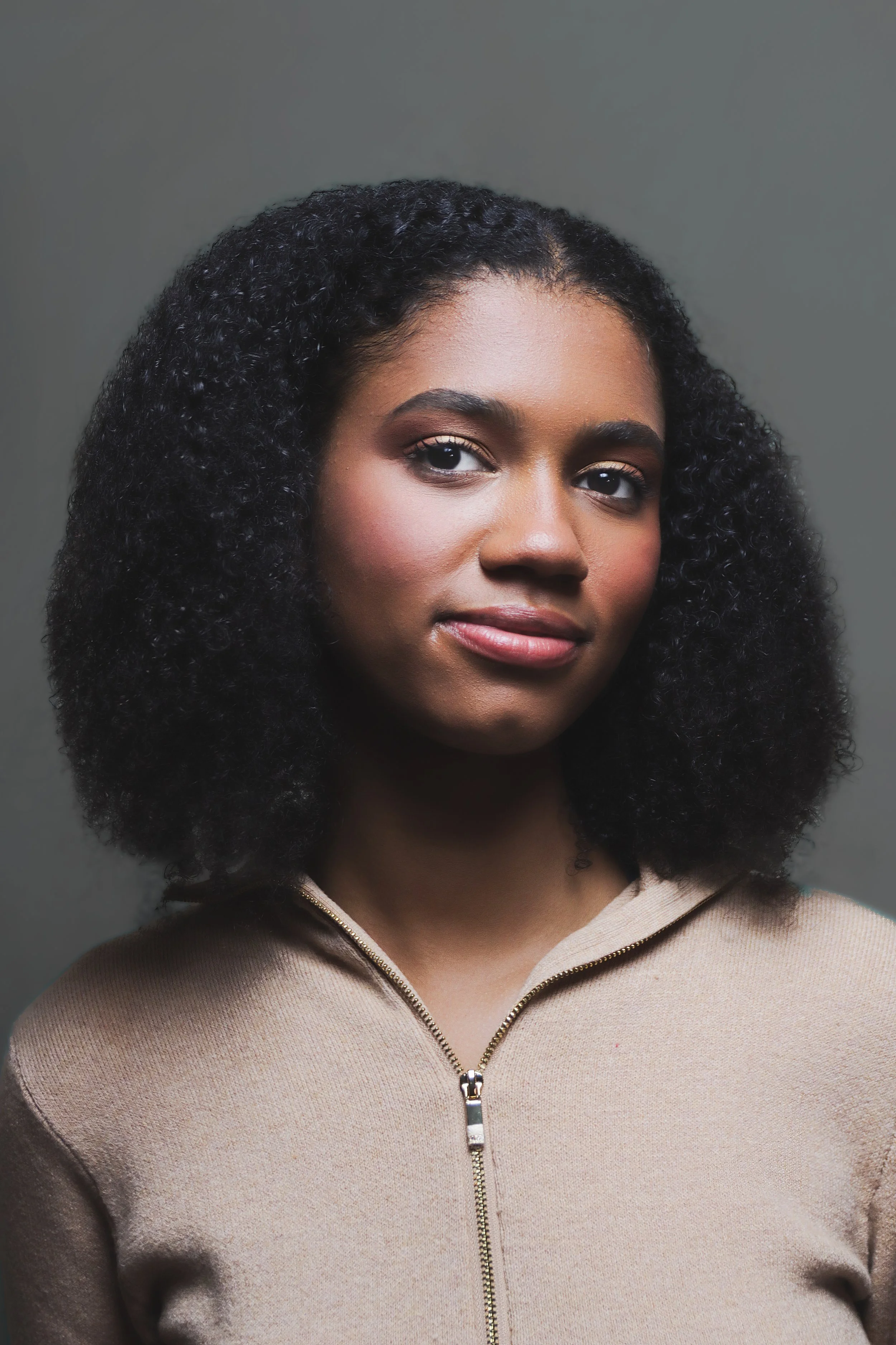 Laura Bere Headshot.jpg