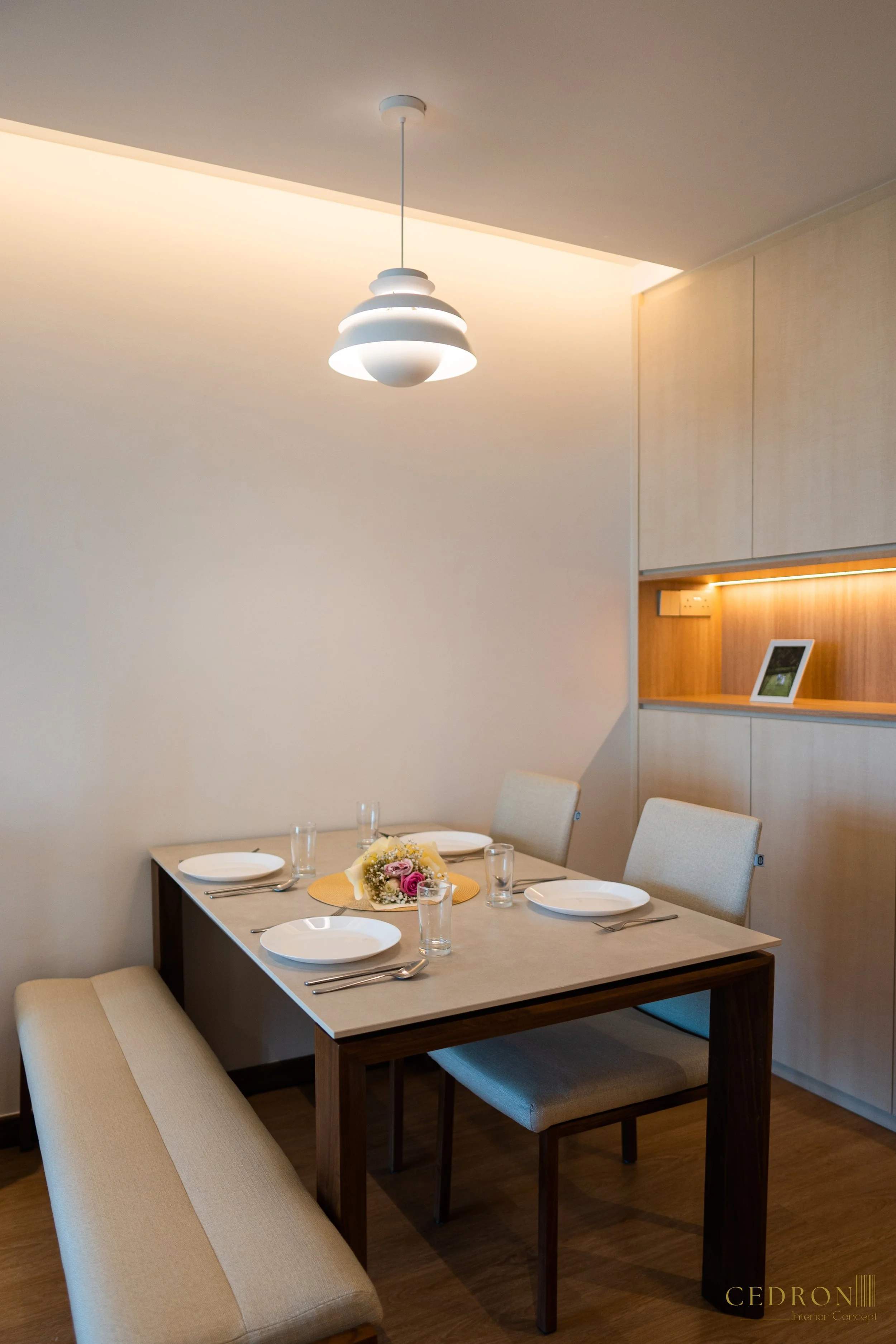 951a Tampines dining 4 w logo.jpg
