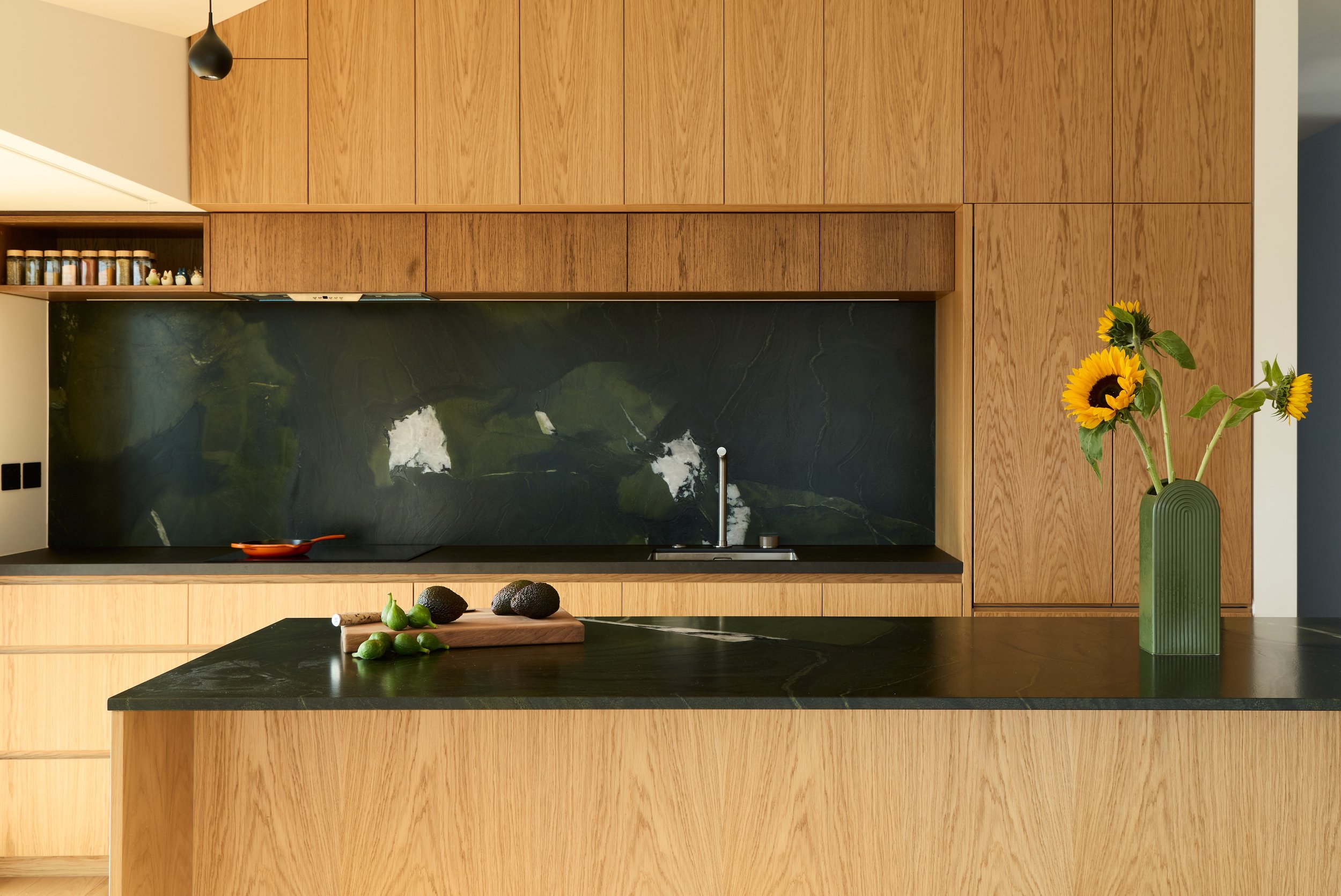 City Residence Ōtautahi Christchurch – Level 6 city apartment with folding roof and Port Hills views by AW Architects (2026)