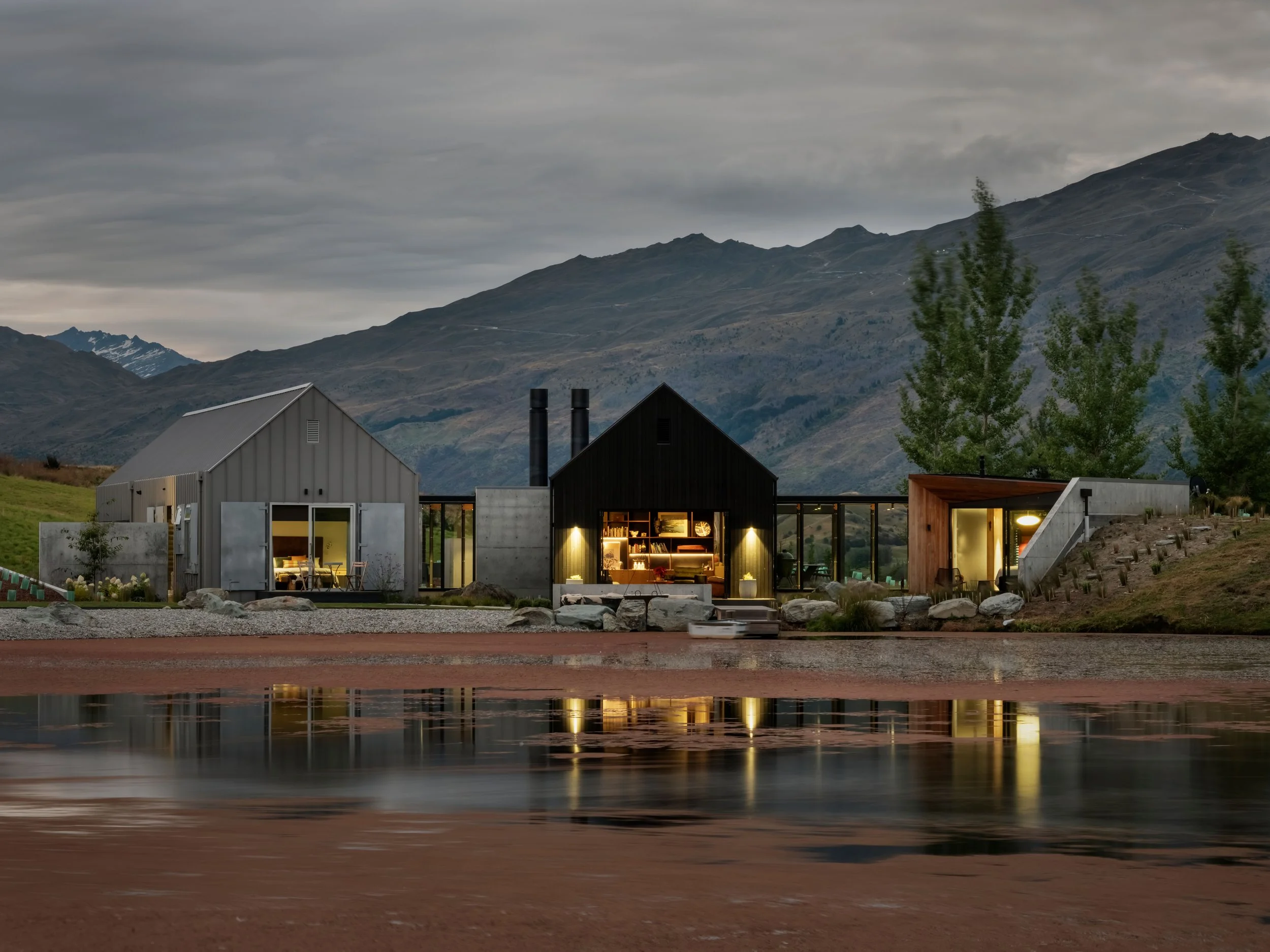 Arrowtown Queenstown house with three pods around courtyards – AW Architects NZIA 2021