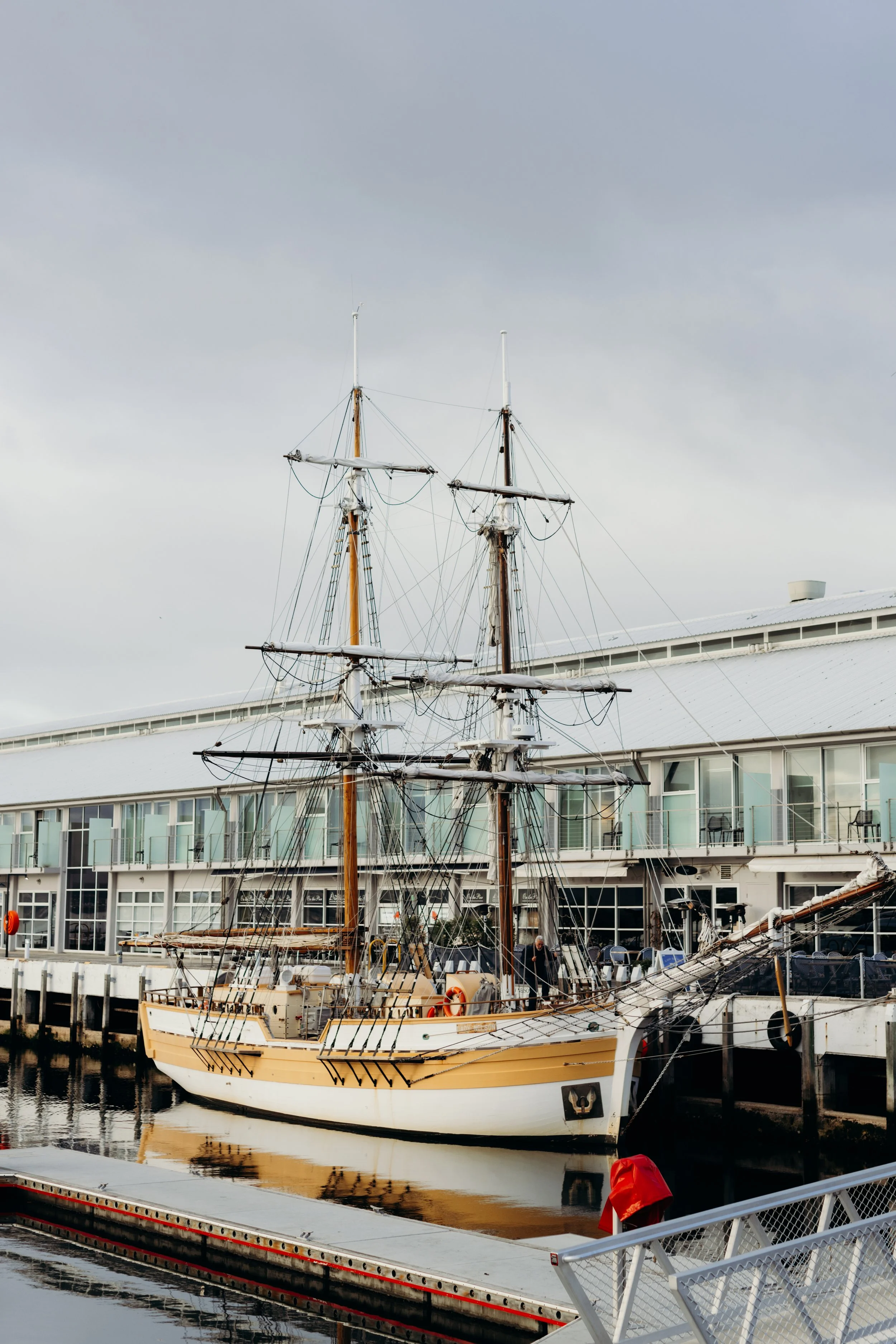 The Hobart Waterfront. Image courtesy of Brand Tasmania.