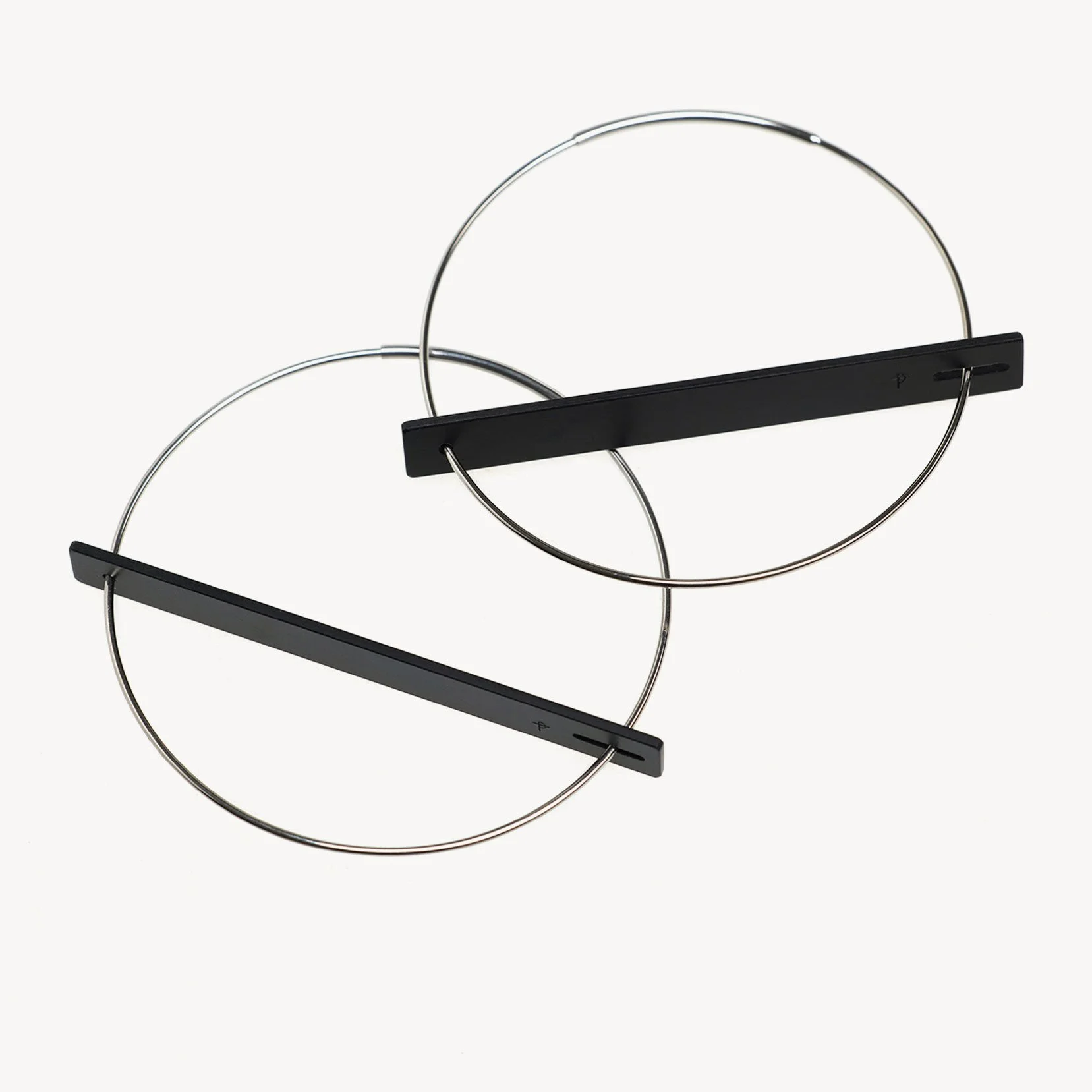 Blade Earrings - Black