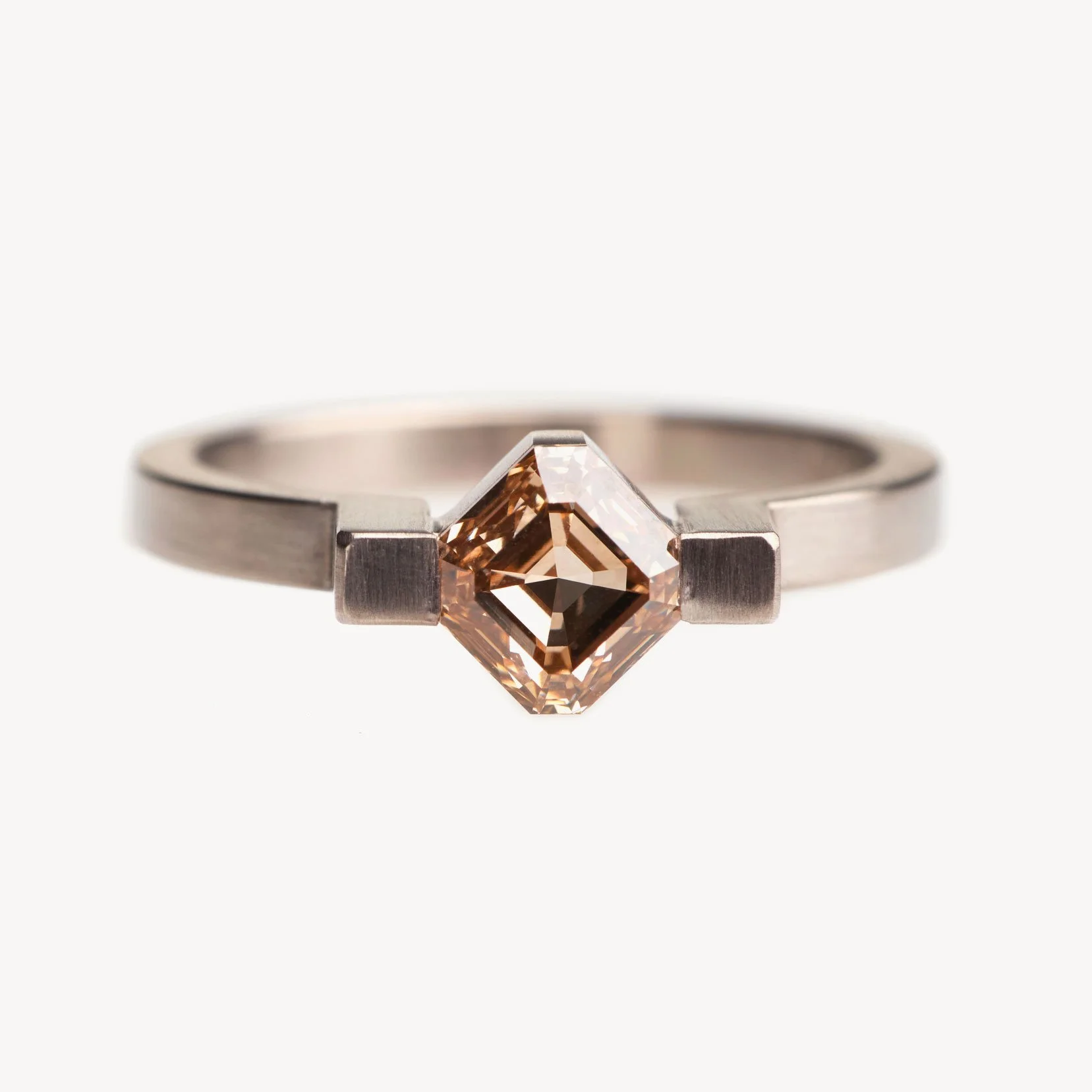 asscher-cut-ring-gallery-10.jpg