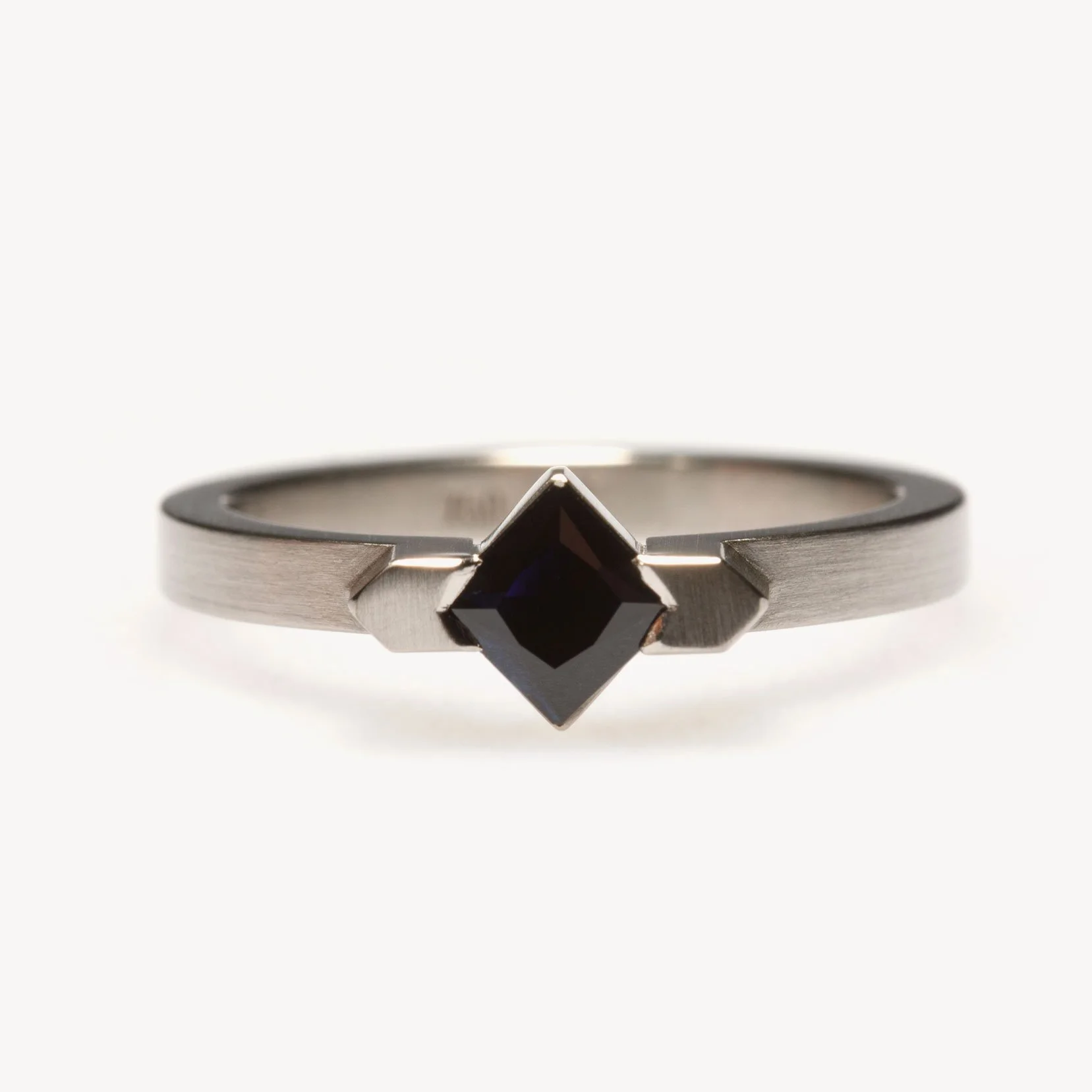 square-solitaire-black-sapphire-3.jpg