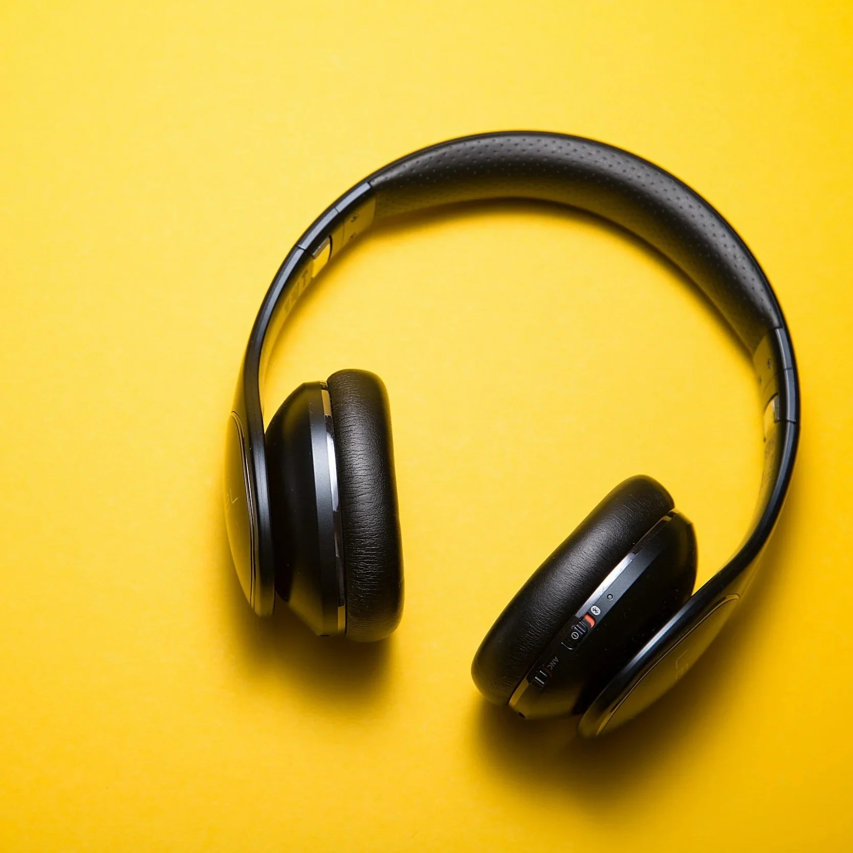 Noise Cancelling Headphones