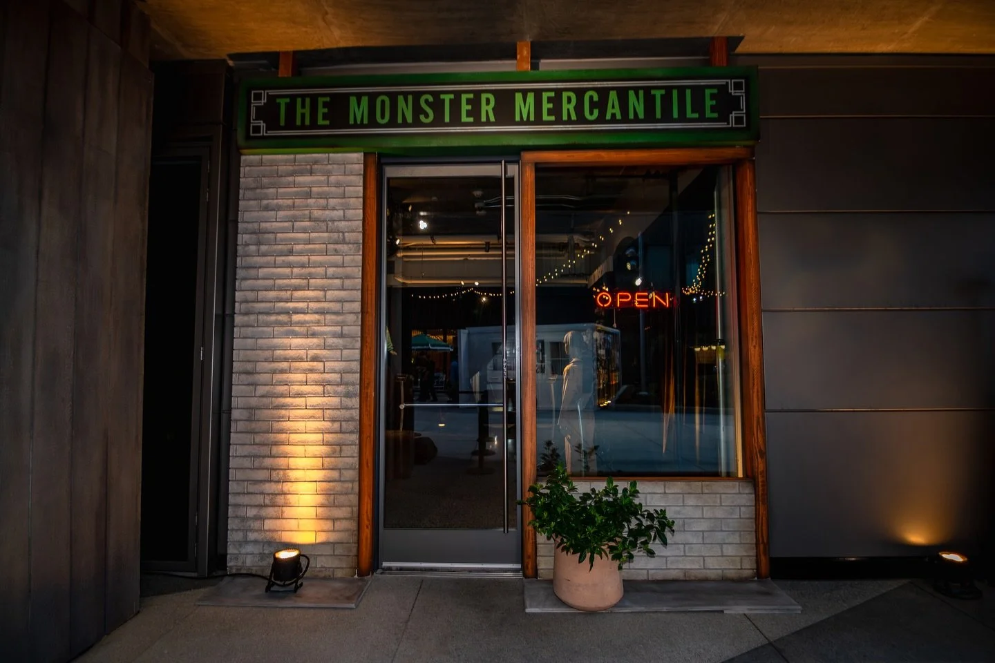 And lastly, a look into the Monster Mercantile and The Black Rabbit activation. 🐇🕰️👁️

FYSEE 2026 | Los Angeles | 5.11.26 - 5.18.26

#NetflixFYSEE #NetflixEvents #FYSEE #NOV #westhaus