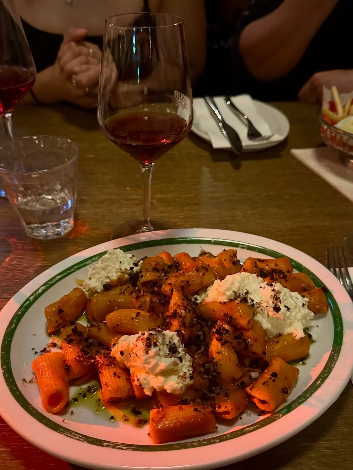 The only way to round out the week.. Hungry or happy babyyyy 🕺🏽🍝
1. Rigatoni arrabbiata ft. stracciatella please and thankyou @studio.amaro 
2. Went and got a URL🤓 thanks to @milkshakecreativeagency the only one who I&rsquo;d trust to create code