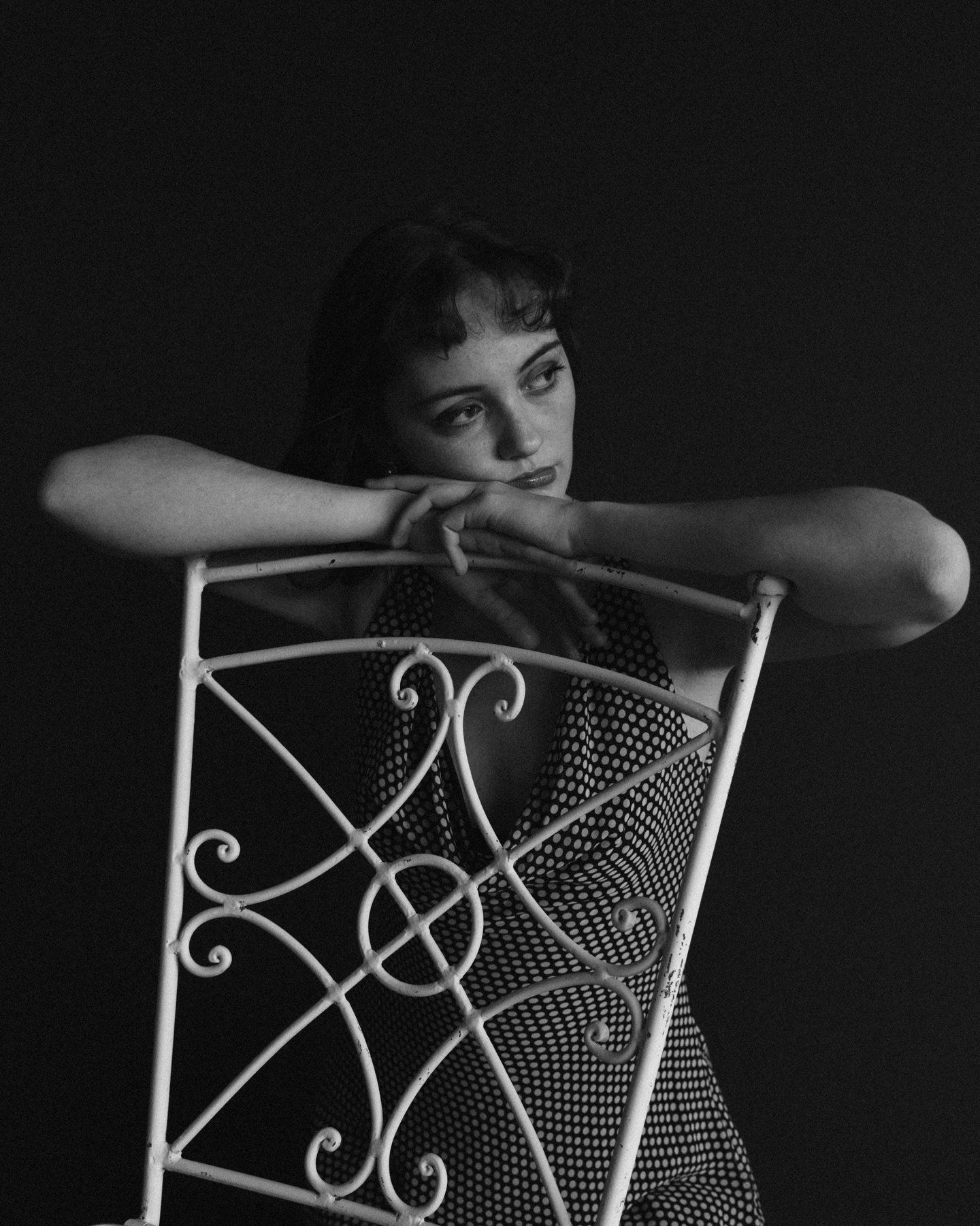 studio session gone vintage 🎥🎞️
.
.
.
.
#utahportraitphotographer #cinematicphotography #oldschoolphotography #utahportraits